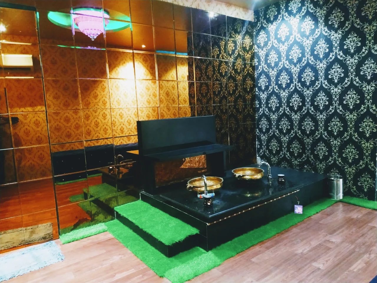 Premium Aromatherapy Massage Room